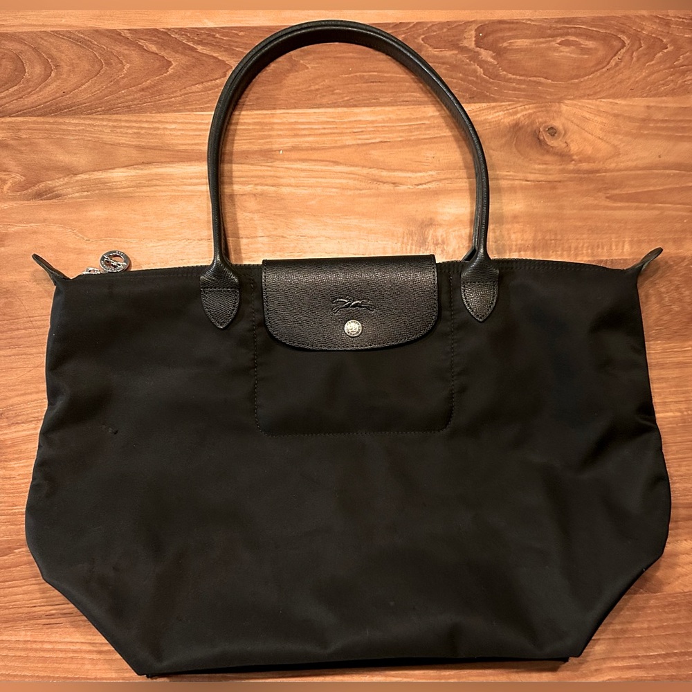 Longchamp Women's Tote Bag. Le Pliage Large Black